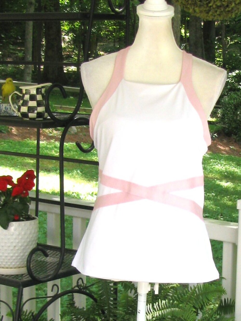 K Swiss Womens racerback tank top shirt white pink Large has bra UPF sun protect